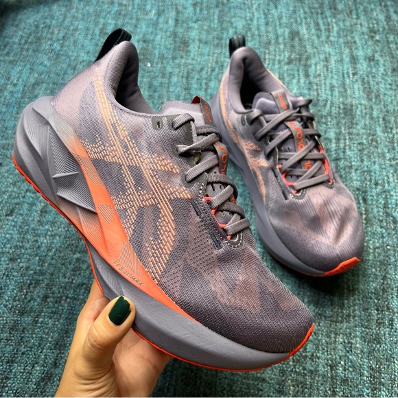 Asics Novablast 5 Running Shoes in Greyish Purple Coral Reef Women's Size 8 - Picture 1 of 9